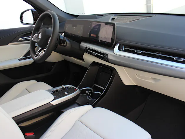 BMW X1 xDrive 23i 48V M Sport Pro Individual MACADAMIA *1.9%-LEASINGAKTION*