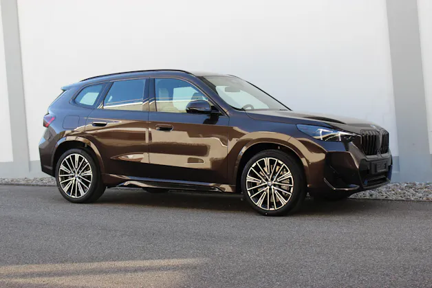 BMW X1 xDrive 23i 48V M Sport Pro Individual MACADAMIA *1.9%-LEASINGAKTION*