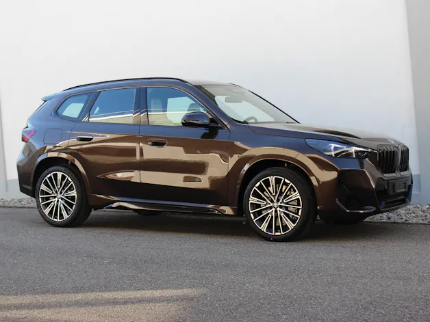 BMW X1 xDrive 23i 48V M Sport Pro Individual MACADAMIA *1.9%-LEASINGAKTION*