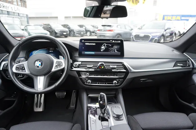 BMW 530e xDrive Touring M Sport Steptronic