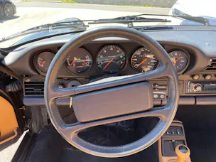 Porsche 911 Carrera 2 Cabrio