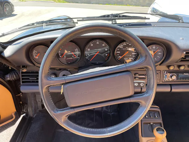 Porsche 911 Carrera 2 Cabrio