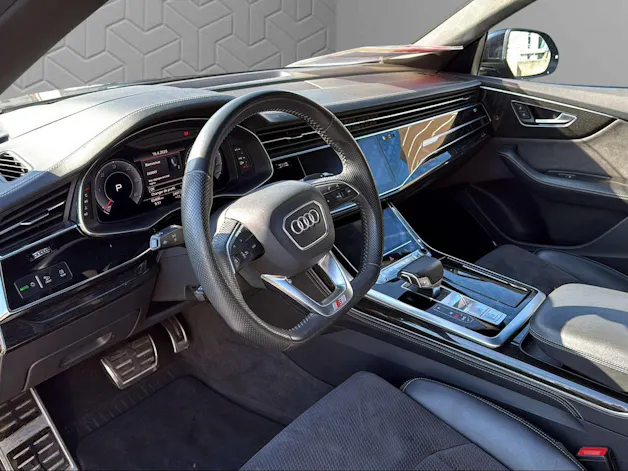 Audi Q8 50 TDI quattro tiptronic