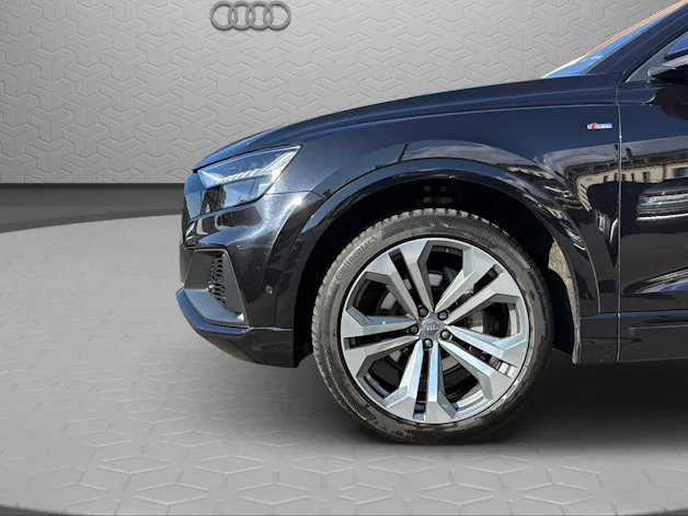 Audi Q8 50 TDI quattro tiptronic