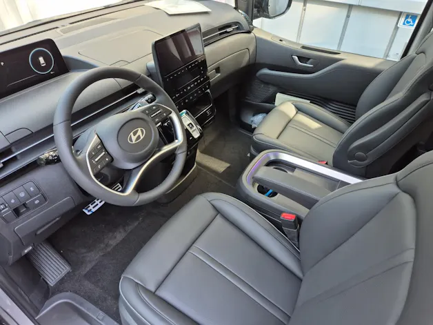 Hyundai Staria Premium 1.6 GDi HEV Vertex