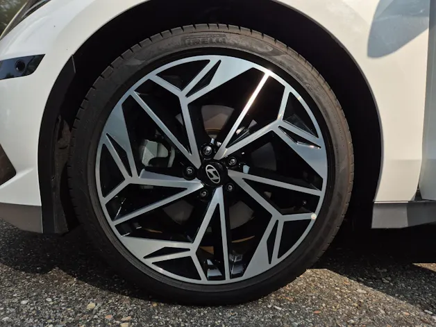 Hyundai Ioniq 6 Launch Edition 4WD
