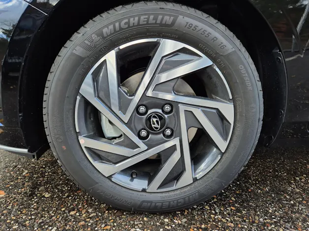 Hyundai i20 1.0 T-GDi Amplia