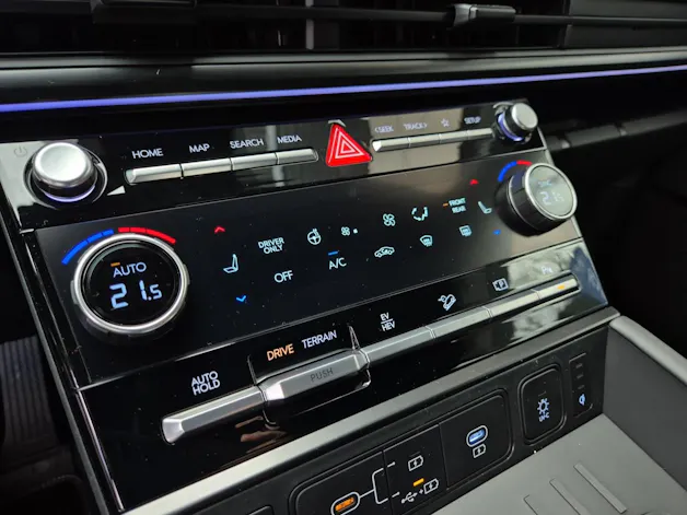 Hyundai Santa Fe 1.6 T-GDi PHEV Calligraphy
