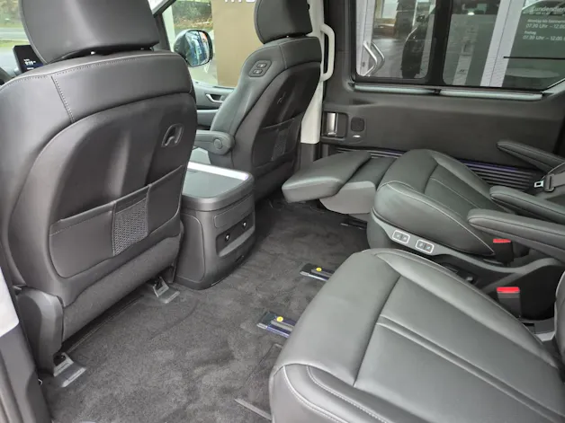 Hyundai Staria Premium 1.6 GDi HEV Vertex