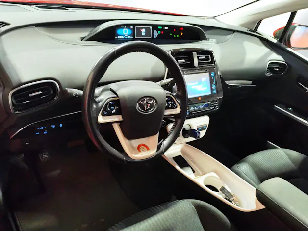 Toyota Prius 1.8 VVTi HSD Sol Premium