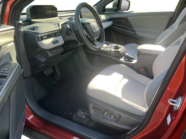 Toyota C-HR+ Premium AWD