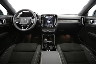 https://vehicle.imgix.net/4275968/4b51b0c8-af39-457b-8d1f-759bfdba963c.jpg