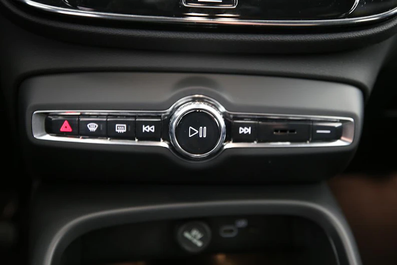 Fahrzeugbild VOLVO XC40