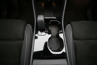 https://vehicle.imgix.net/4275968/d652d8c3-0117-43e1-8228-b6562ea70f11.jpg