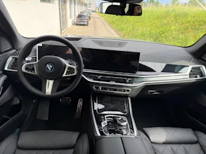 https://vehicle.imgix.net/4275989/695c4b7f-81c4-4b7e-a7c8-43bebda07b63.jpg