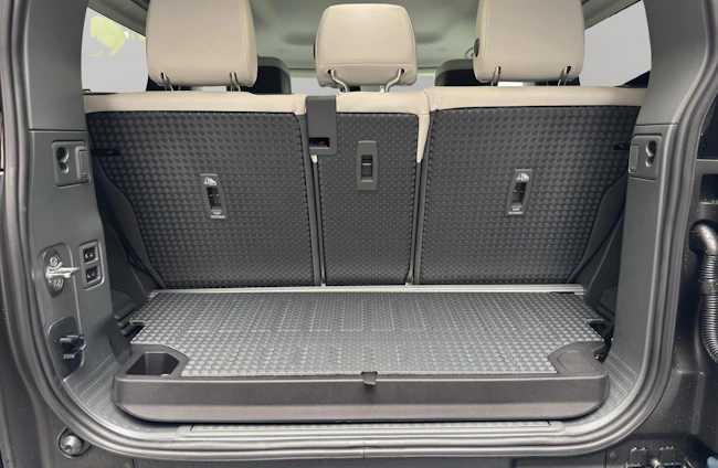 Vehicle image 16 Vehicle image 16