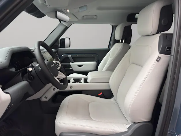 Land Rover Defender 90 3.0 D I6 250 X-Dynamic SE