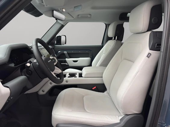 Vehicle image 13 Vehicle image 13