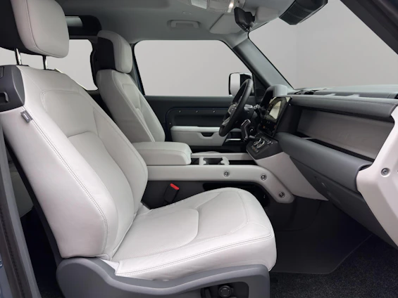 Vehicle image 12 Vehicle image 12