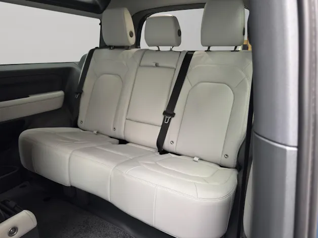 Land Rover Defender 90 3.0 D I6 250 X-Dynamic SE