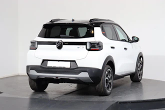 https://vehicle.imgix.net/4276009/ff139487-6ae2-4698-b1ce-a00bf9219253.JPG