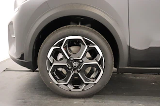 https://vehicle.imgix.net/4276015/545e4f79-c737-48a7-b90b-cb4ce033d3fb.JPG
