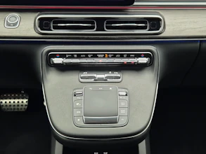 https://vehicle.imgix.net/4276024/7cb518be-5621-47b5-8a02-d2f2408ceab7.jpg
