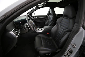 https://vehicle.imgix.net/4276053/1ccd826b-558a-4399-8689-12f78c0aeb24.jpg
