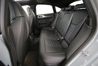 https://vehicle.imgix.net/4276053/3f4229c3-7a13-47c0-8e23-3ad0b2ef9930.jpg