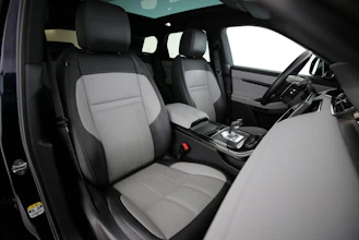 https://vehicle.imgix.net/4276059/8d16476a-4151-414e-97d7-dc2ed79f7bda.jpg