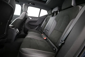 https://vehicle.imgix.net/4276063/1c5f32ff-03ec-436e-b864-e7e866065fdd.jpg