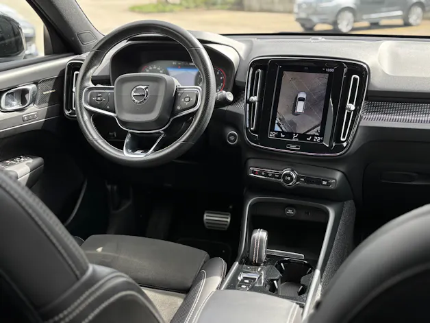 Volvo XC40 2.0 T5 R-Design AWD