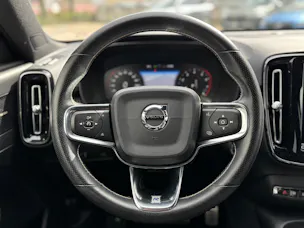Volvo XC40 2.0 T5 R-Design AWD