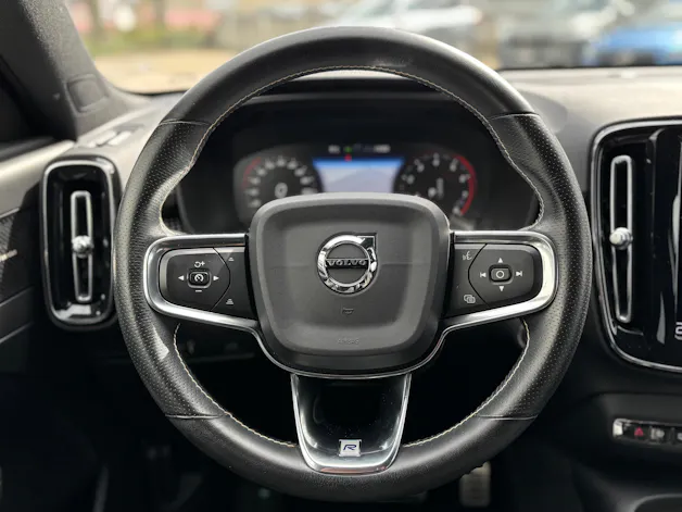 Volvo XC40 2.0 T5 R-Design AWD