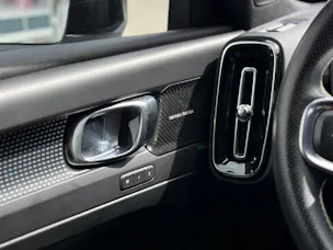 Volvo XC40 2.0 T5 R-Design AWD