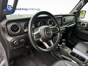 https://vehicle.imgix.net/4276160/fc1dae08-b783-47f6-9a50-425b62e1be48.jpg
