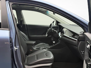 https://vehicle.imgix.net/4276175/57899ced-1c72-408b-a59f-0043137d15de.jpg