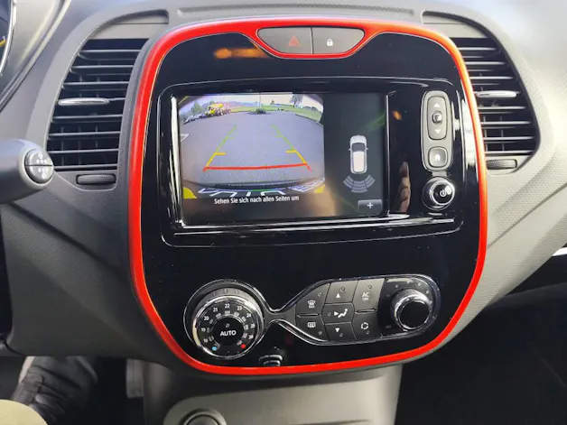 Renault Captur 1.2 TCe Helly Hansen EDC