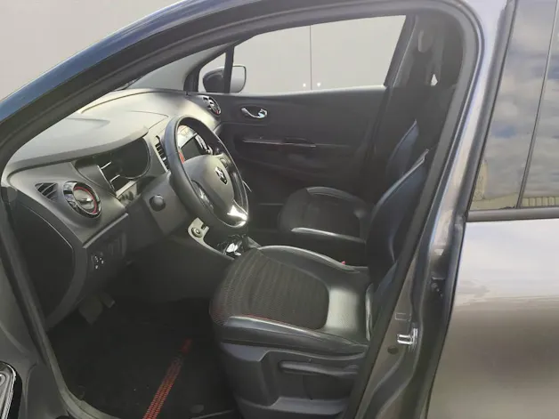 Renault Captur 1.2 TCe Helly Hansen EDC