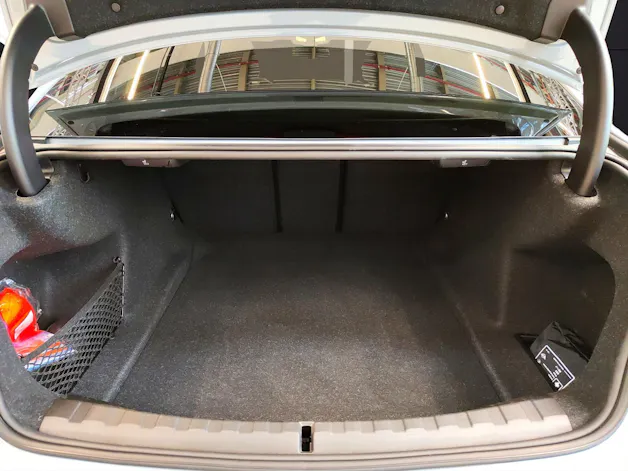 BMW 320d xDrive SAG Attraktiven Leasingzinssatz ab 1,9 % bei Abschluss einer BMW Fahrzeugversicherung.