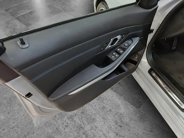 BMW 320d xDrive SAG Attraktiven Leasingzinssatz ab 1,9 % bei Abschluss einer BMW Fahrzeugversicherung.