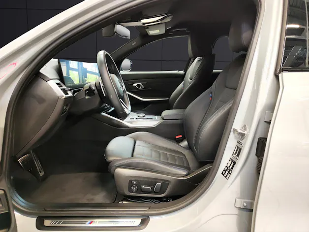 BMW 320d xDrive SAG Attraktiven Leasingzinssatz ab 1,9 % bei Abschluss einer BMW Fahrzeugversicherung.