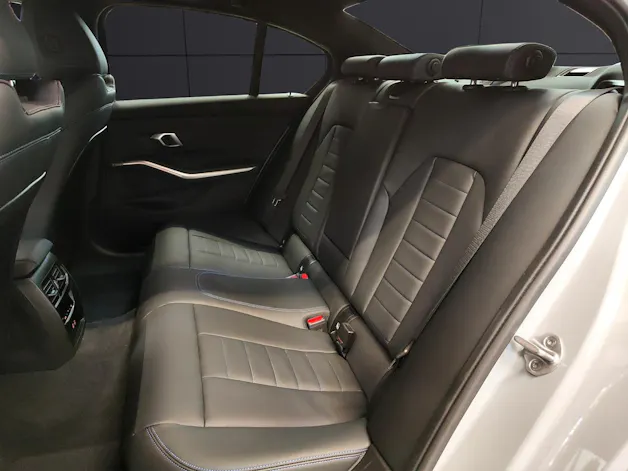 BMW 320d xDrive SAG Attraktiven Leasingzinssatz ab 1,9 % bei Abschluss einer BMW Fahrzeugversicherung.
