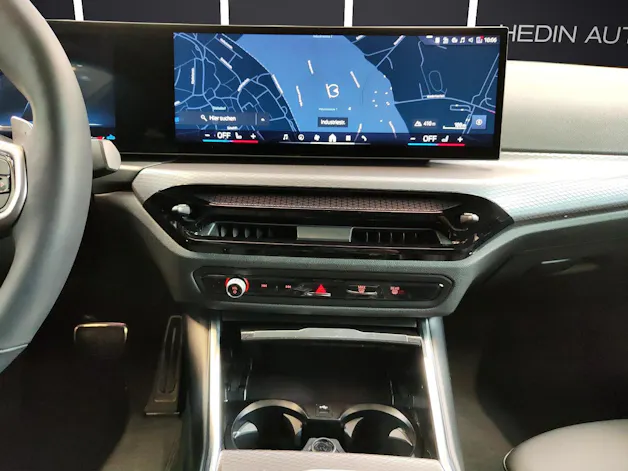 BMW 320d xDrive SAG Attraktiven Leasingzinssatz ab 1,9 % bei Abschluss einer BMW Fahrzeugversicherung.