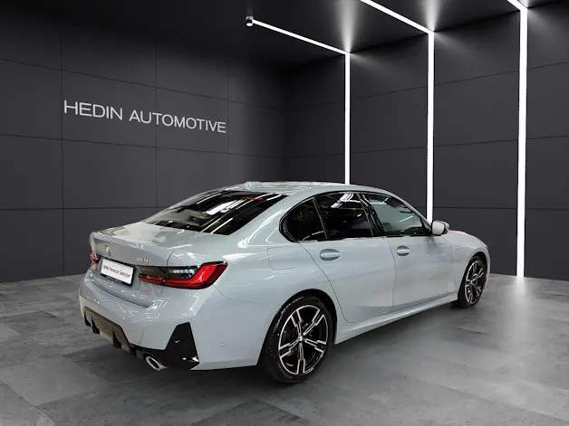 BMW 320d xDrive SAG Attraktiven Leasingzinssatz ab 1,9 % bei Abschluss einer BMW Fahrzeugversicherung.