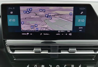 https://vehicle.imgix.net/4276247/a18f69c2-8d50-4516-be8e-925c41084f6e.jpg