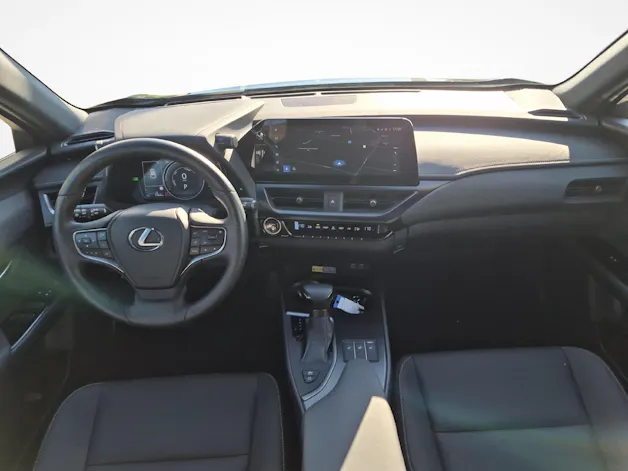 Lexus UX 250h F-Line / Jetzt mit attraktivem 1.99% Leasing