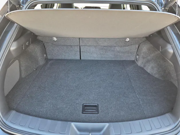 Lexus UX 250h F-Line / Jetzt mit attraktivem 1.99% Leasing