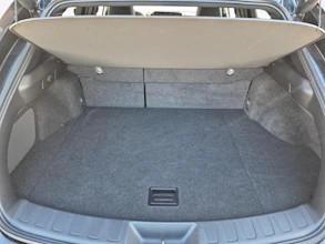 https://vehicle.imgix.net/4276353/b8efe52a-3bdf-4463-ab25-4fe8b5f4934f.jpg