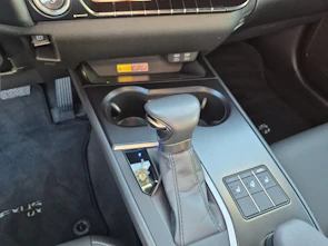 image du véhicule LEXUS UX 250h F-Line / Jetzt mit attraktivem 1.99% Leasing
